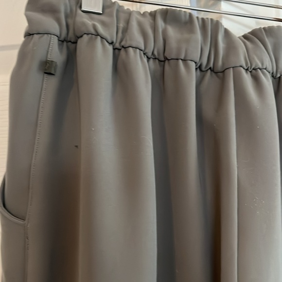 Lululemon green wide leg cropped dress pants - Picture 5 of 7